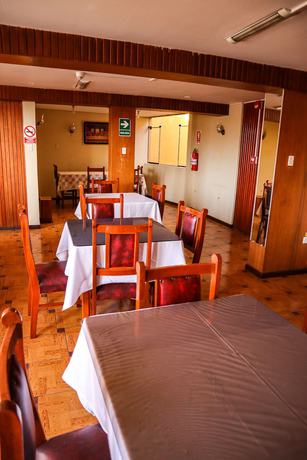 Imagen del bar/restaurante del Hotel HOTEL SIDERAL OFICIAL. Foto 3
