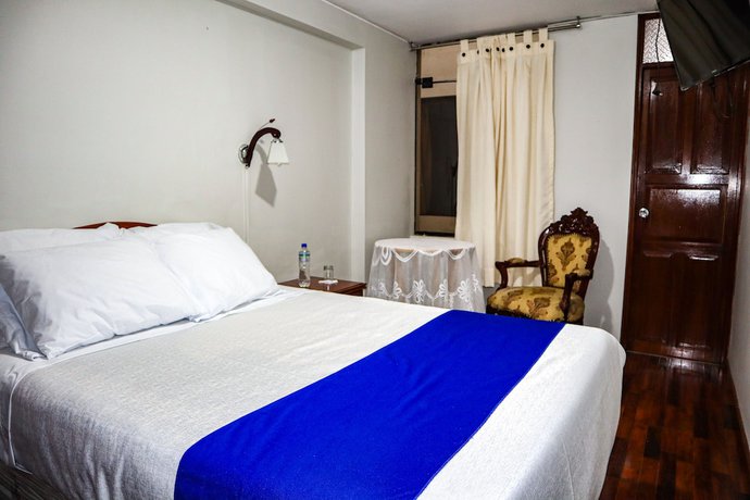 Imagen de la habitación del Hotel HOTEL SIDERAL OFICIAL. Foto 14