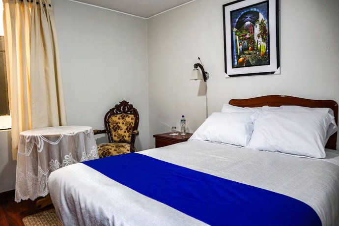 Imagen de la habitación del Hotel HOTEL SIDERAL OFICIAL. Foto 18