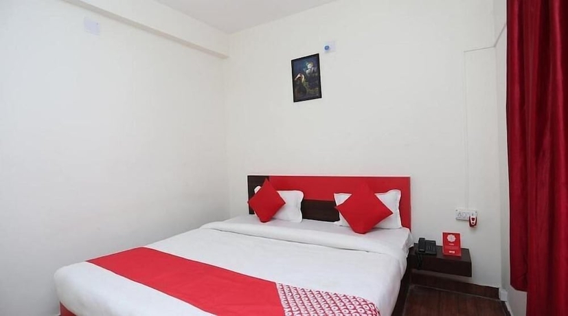Imagen de la habitación del Hotel HOTEL SINTLE PALACE. Foto 8