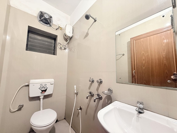 Imagen de la habitación del Hotel HOTEL SINTLE PALACE. Foto 12