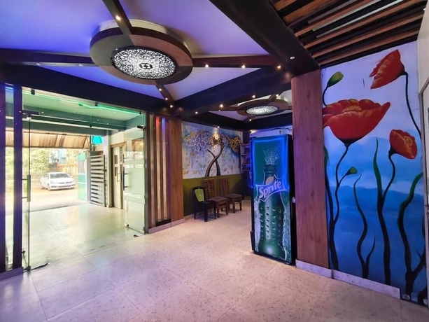 Imagen de los interiores del Hotel HOTEL SINTLE PALACE. Foto 14