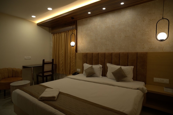 Imagen de la habitación del Hotel HOTEL SONALI GOLDEN PALACE. Foto 8