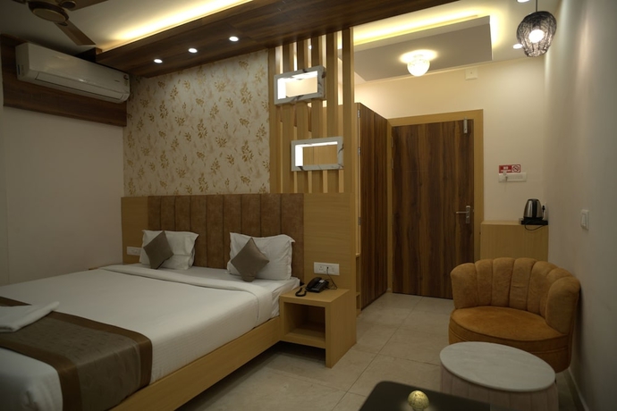 Imagen de la habitación del Hotel HOTEL SONALI GOLDEN PALACE. Foto 10