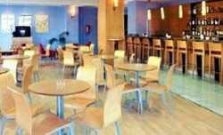 Imagen de los interiores del Hotel HOTEL SPA L'AZOHIA. Foto 5