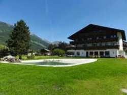 Imagen general del Hotel HOTEL STEUXNER. Foto 16