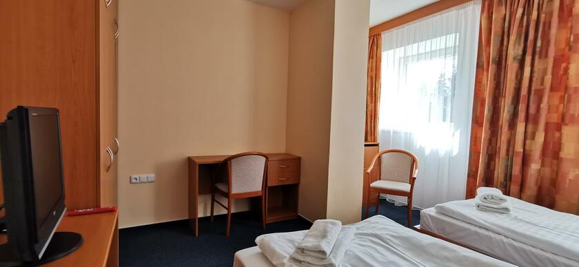 Imagen general del Hotel HOTEL SVRATKA. Foto 15