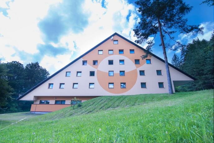 Imagen general del Hotel HOTEL SVRATKA. Foto 17