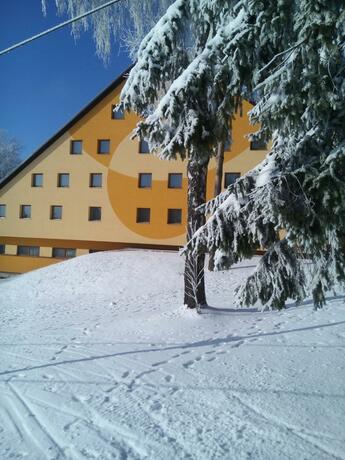 Imagen general del Hotel HOTEL SVRATKA. Foto 20