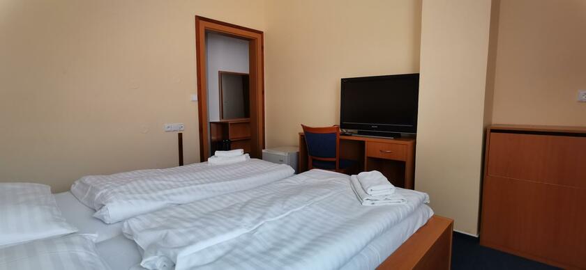 Imagen general del Hotel HOTEL SVRATKA. Foto 59