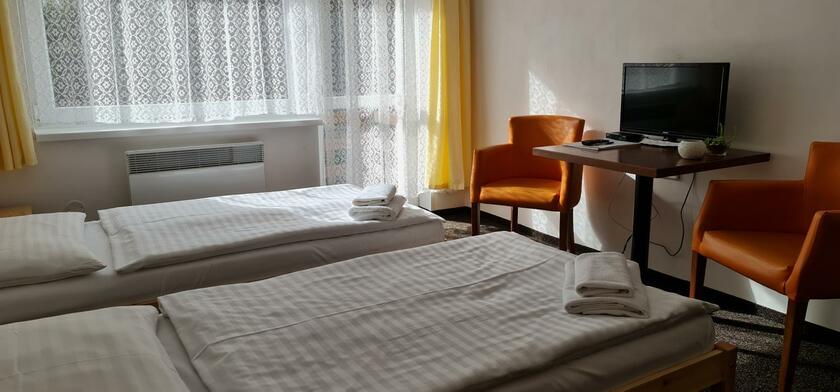 Imagen general del Hotel HOTEL SVRATKA. Foto 97