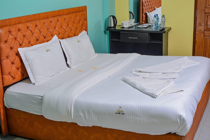 Imagen de la habitación del Hotel HOTEL TAJI. Foto 11