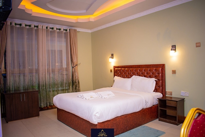 Imagen de la habitación del Hotel HOTEL TAJI. Foto 14