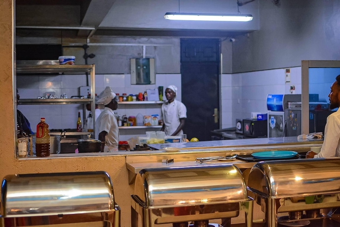 Imagen de los interiores del Hotel HOTEL TAJI. Foto 19