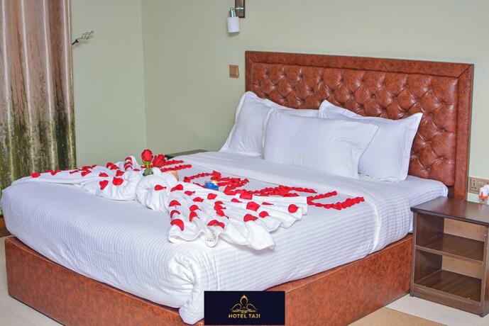 Imagen general del Hotel HOTEL TAJI. Foto 4