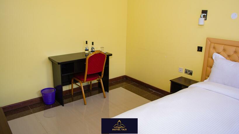 Imagen general del Hotel HOTEL TAJI. Foto 8