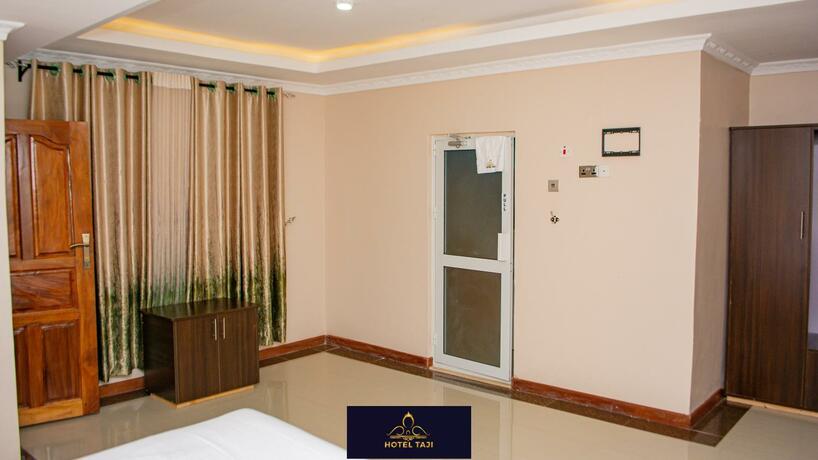 Imagen general del Hotel HOTEL TAJI. Foto 13