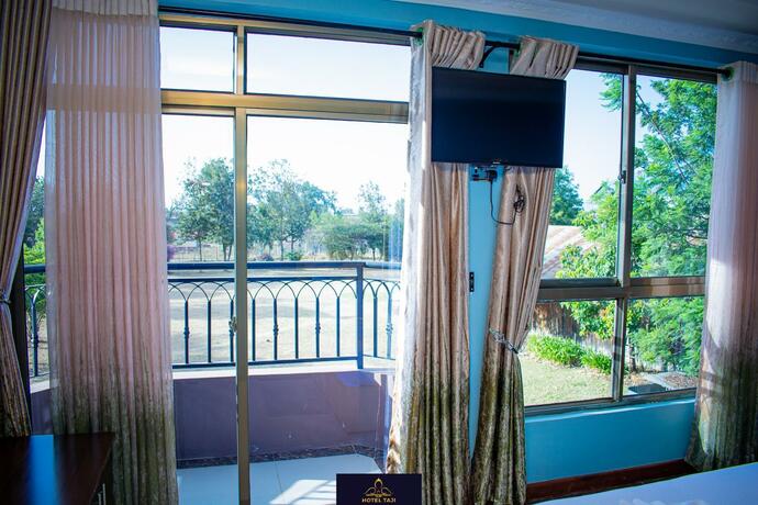 Imagen general del Hotel HOTEL TAJI. Foto 19