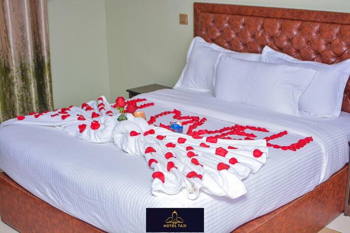 Imagen general del Hotel HOTEL TAJI. Foto 37