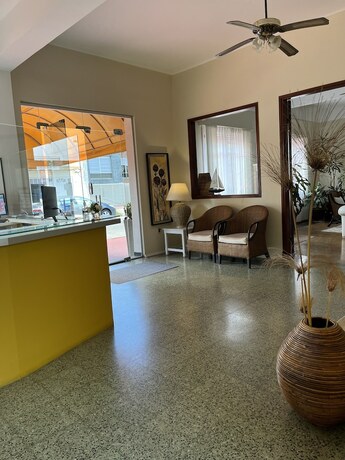 Imagen general del Hotel HOTEL TAMARIZ. Foto 13