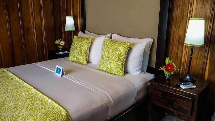 Imagen de la habitación del Hotel HOTEL TANGARA ARENAL. Foto 14