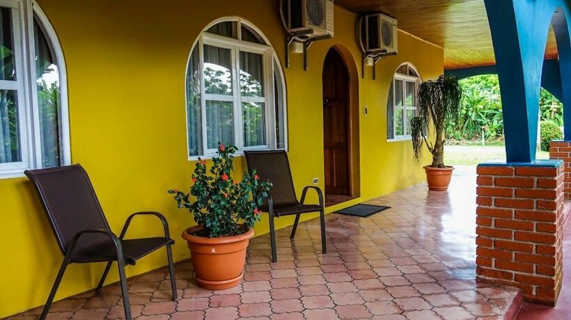 Imagen de la habitación del Hotel HOTEL TANGARA ARENAL. Foto 16