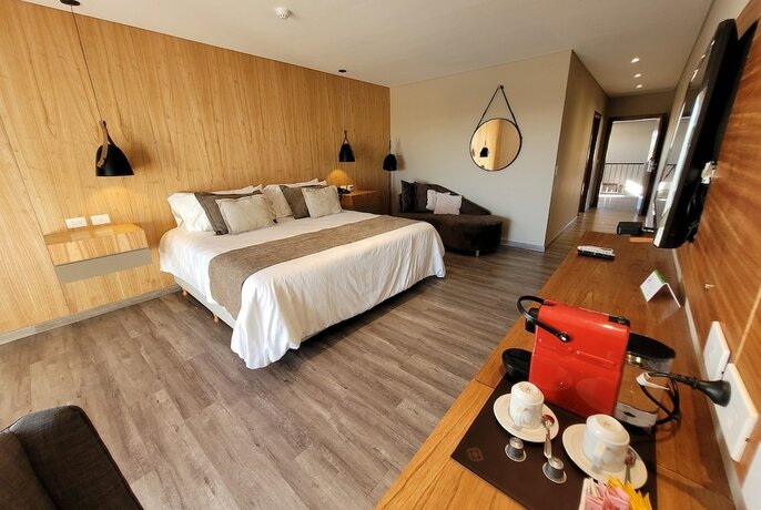 Imagen general del Hotel HOTEL TERMAS VICTORIA Wellness Spa. Foto 5