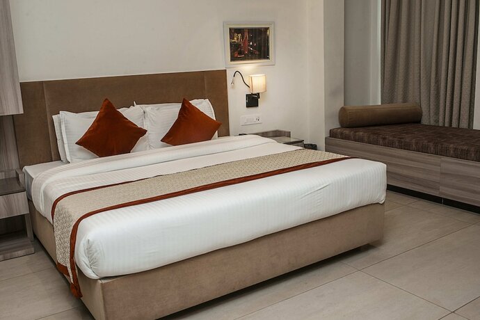 Imagen general del Hotel HOTEL THE ROYAL VISTA. Foto 1
