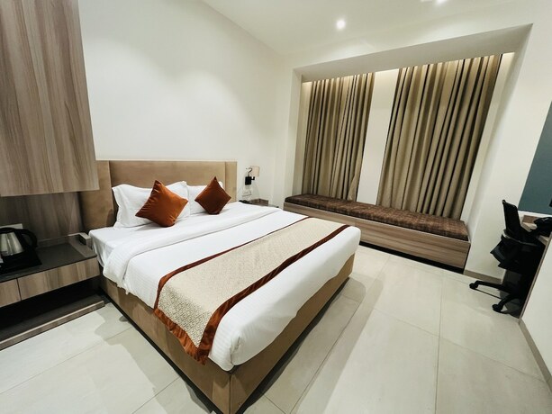 Imagen de la habitación del Hotel HOTEL THE ROYAL VISTA. Foto 14