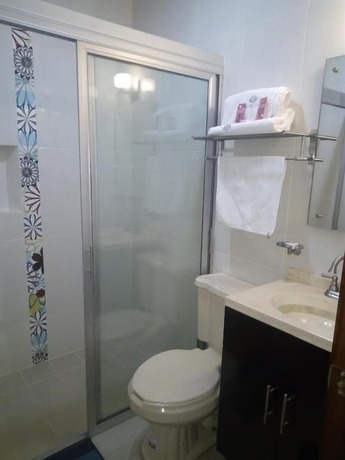 Imagen de la habitación del Hotel HOTEL TIERRA ROJA. Foto 16