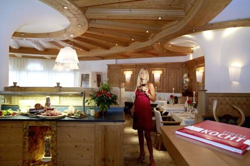 Imagen general del Hotel HOTEL TIROL, Ischgl. Foto 5