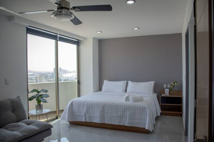 Imagen de la habitación del Hotel HOTEL TRAMONTO MAZATLAN. Foto 12
