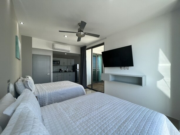 Imagen de la habitación del Hotel HOTEL TRAMONTO MAZATLAN. Foto 13