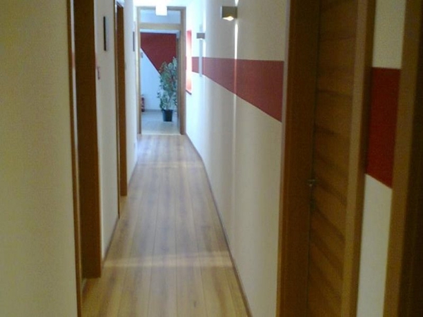 Imagen general del Hotel HOTEL TRAUBE, Zell Am See . Foto 8