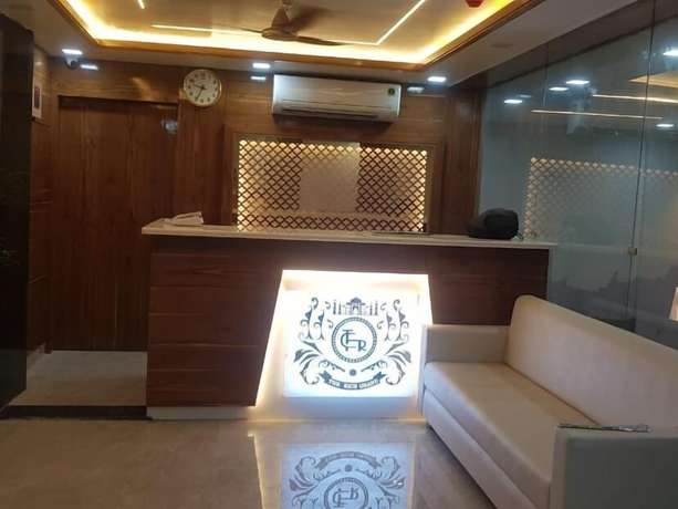 Imagen de los interiores del Hotel HOTEL The Rich Grand. Foto 20