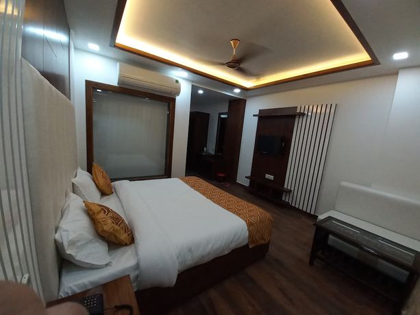 Imagen de la habitación del Hotel HOTEL The Rich Grand. Foto 14