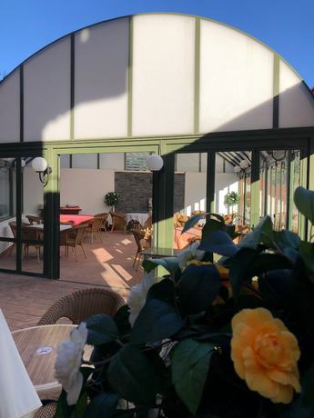 Imagen de los exteriores del Hotel HOTEL V.CIUDAD. Foto 10