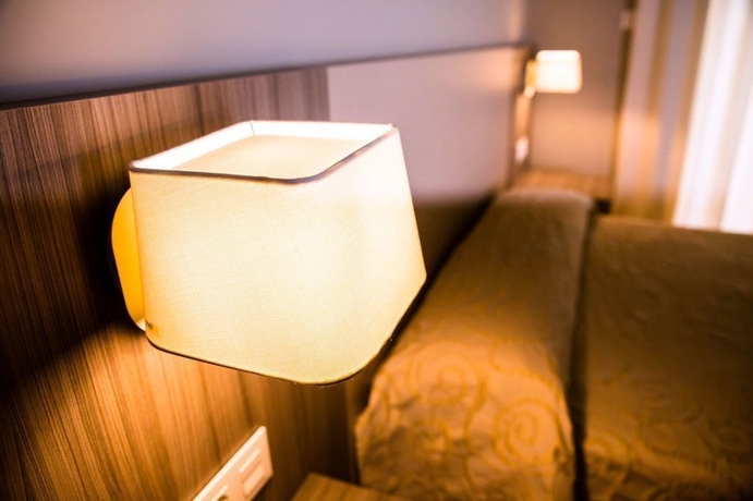 Imagen de la habitación del Hotel HOTEL VILLA CEUTI. Foto 13