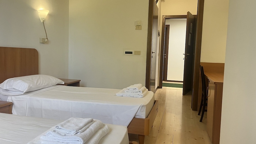 Imagen de la habitación del Hotel HOTEL VILLA MABULTON 2.0. Foto 16