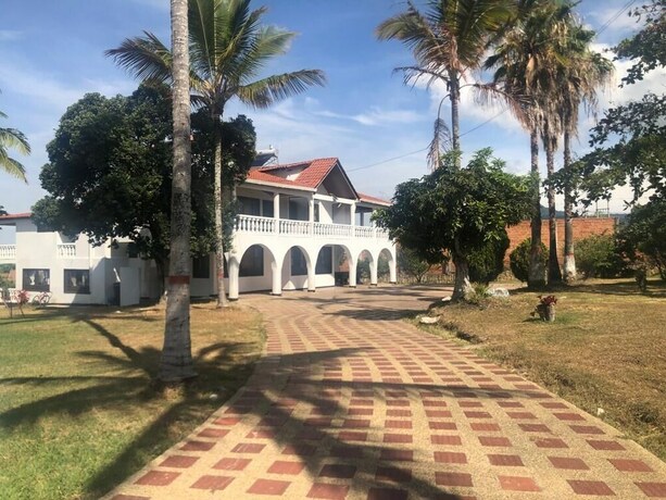 Imagen general del Hotel HOTEL VILLA NOEL. Foto 5