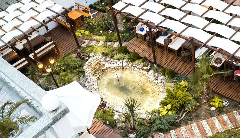 Imagen de los exteriores del Hotel HOTEL Yanis. Foto 20