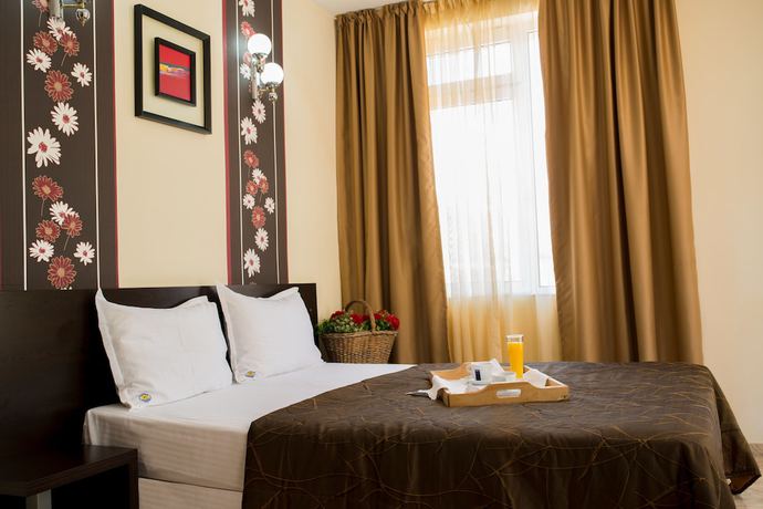 Imagen de la habitación del Hotel HOTEL Yanis. Foto 16