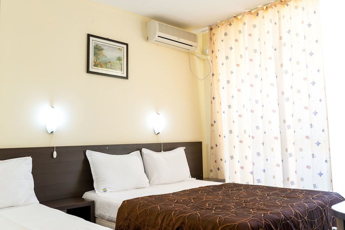 Imagen de la habitación del Hotel HOTEL Yanis. Foto 18