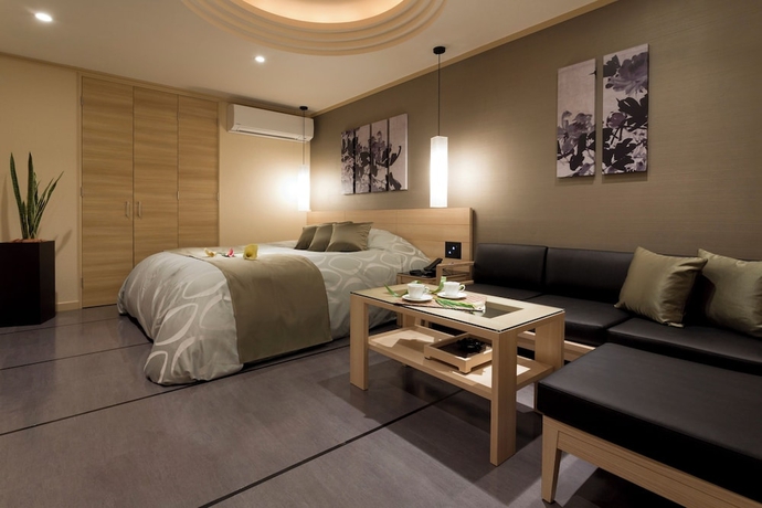 Imagen de la habitación del Hotel HOTELCHIC. Foto 6
