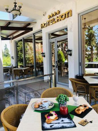 Imagen general del Hotel HOTI II RIZO ULCINJ. Foto 11