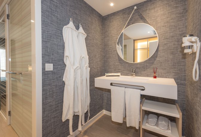 Imagen de la habitación del Hotel HOVIMA Cool Costa Adeje. Foto 14