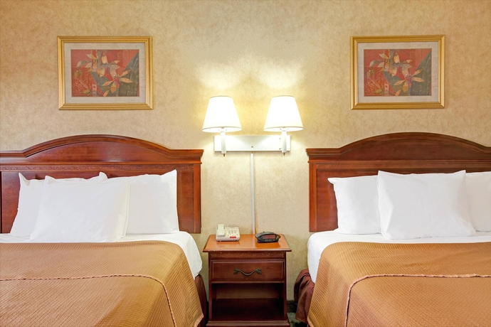 Imagen de la habitación del Hotel HOWARD JOHNSON EXPRESS INN BRONX. Foto 4