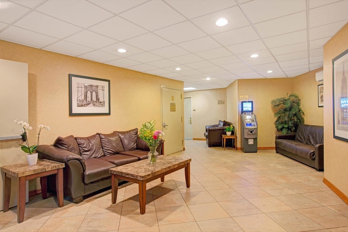 Imagen de los interiores del Hotel HOWARD JOHNSON EXPRESS INN BRONX. Foto 10
