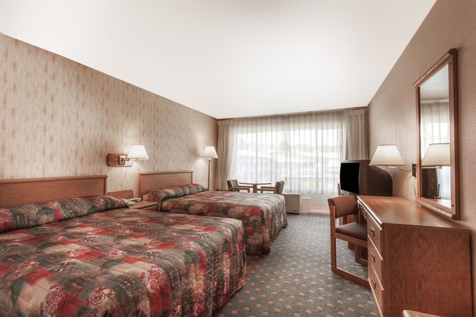 Imagen de la habitación del Hotel HOWARD JOHNSON NANAIMO HARBOURSIDE. Foto 4