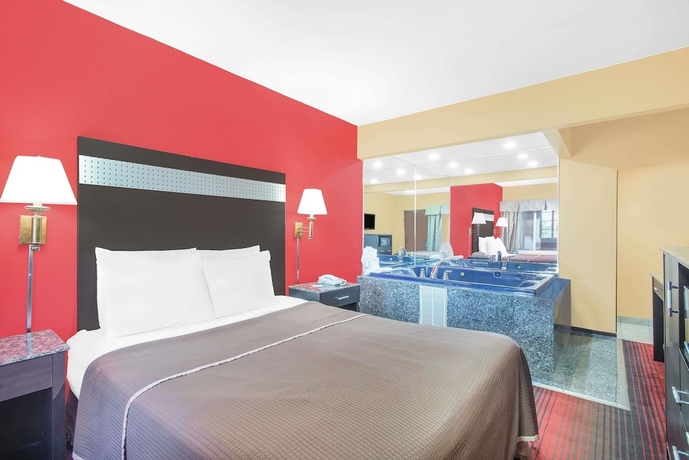 Imagen de la habitación del Hotel HOWARD JOHNSON NORTH BERGEN. Foto 17